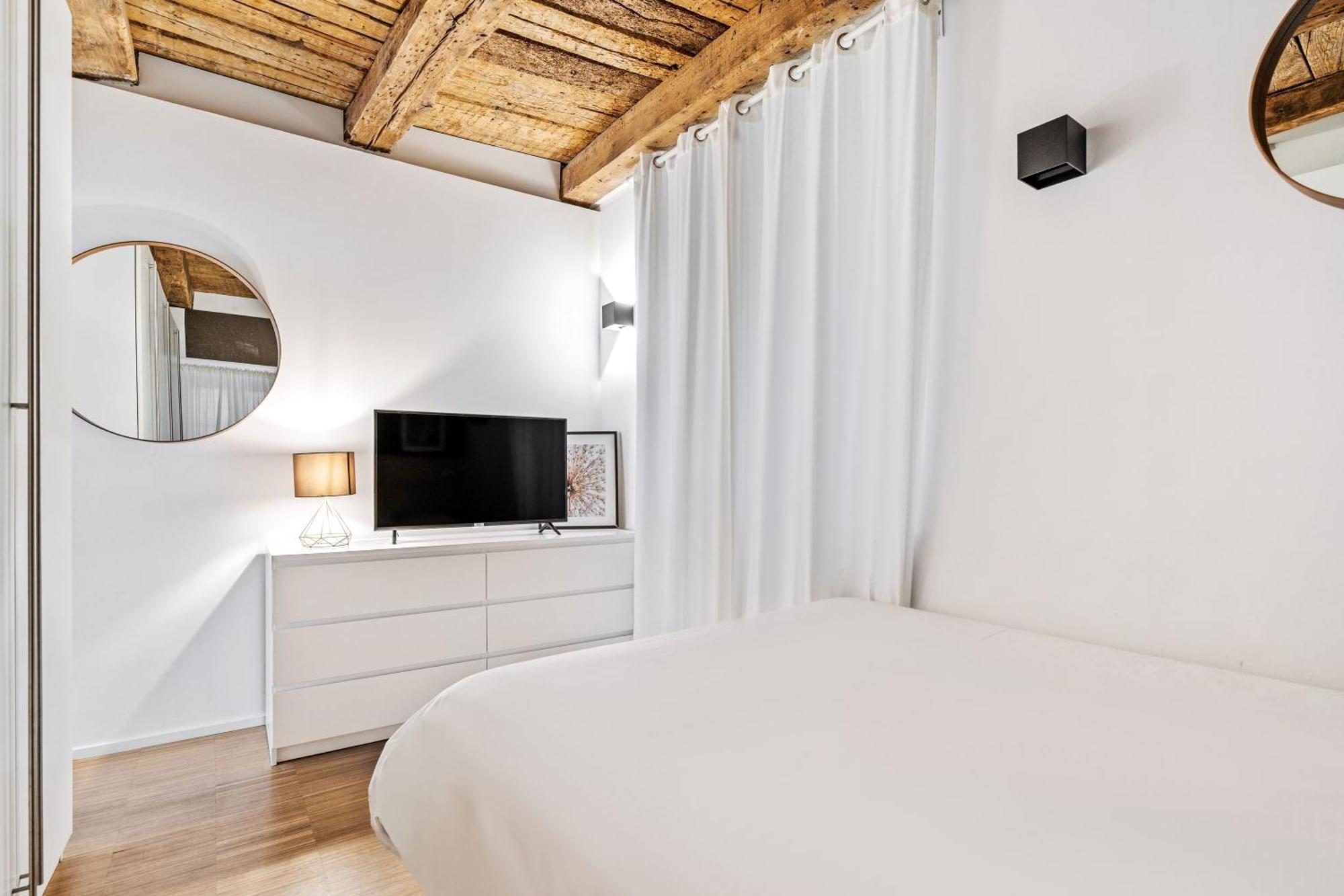 Modern 1Br Apartment In Unesco Grund, ルクセンブルク エクステリア 写真